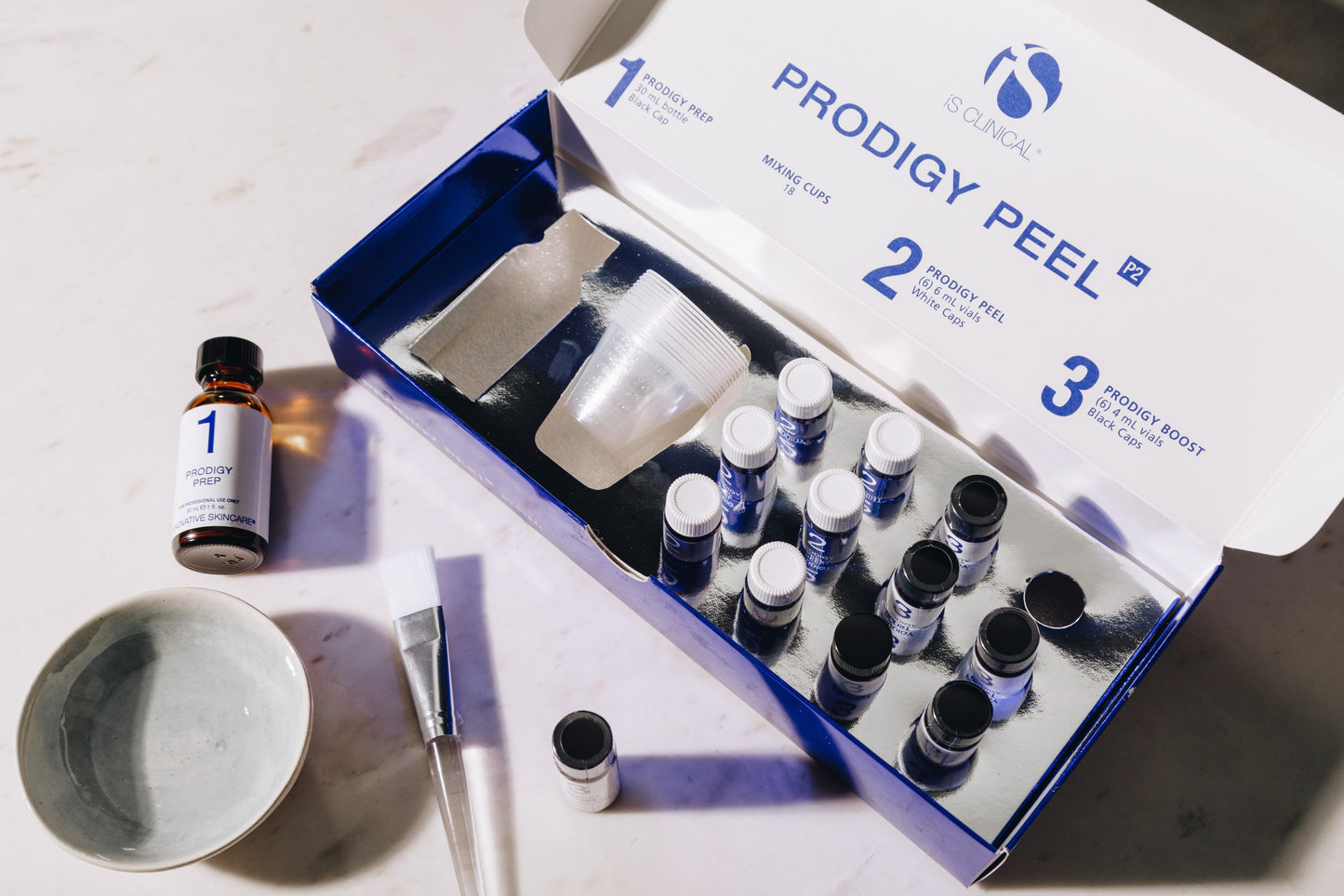 Peel da chuyên sâu giảm sắc tố và trẻ hóa da iS Clinical Prodigy Peel P2